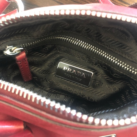Prada lambskin bag (Vitello Heavy in Cerise) - Picture 7 of 8